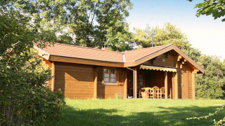 Chalet en bois au Holiday Park Lauterdörfle, Type A Lauter, 4 personnes, 45 m², en pleine nature.