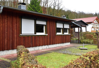 Træhytte med lukkede skodder og parkeringsplads, Holiday home «with Parking» i Tyskland