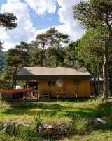 Zijaanzicht tent - Villatent - Camping River - Méolans-Revel, Provence, Zuid-Frankrijk