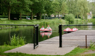 Barcos de pedales - villatent - la ciénaga blanca - Oostrum, Limburgo, Países Bajos