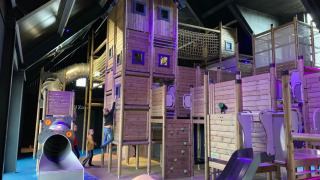 Parque infantil cubierto - Camping Zonneweelde - Nieuwvliet, Zelanda, Países Bajos