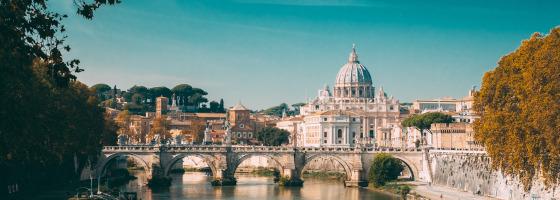 Vaticaan stad vanaf het water, Rome, Italië