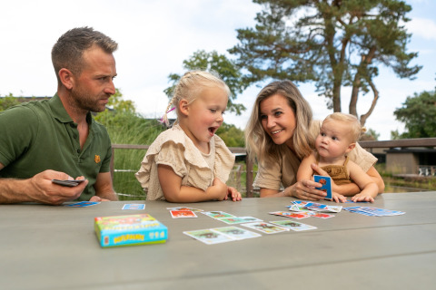 Jugar en familia a juegos al aire libre - Soof Heuvelrug - Rhenen, Utrecht, Países Bajos