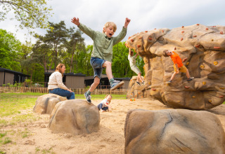 Kinderen in speeltuin - Soof Heuvelrug - Rhenen, Utrecht, Nederland
