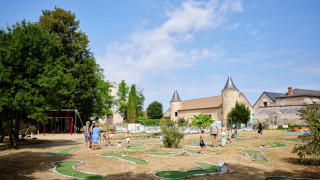 Minigolf - Villatent - Camping le Petit Trianon - Ingrandes, Pays de la Loire, Frankreich