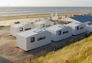 Strandhuse i moderne design ved stranden på Beach Houses Zandvoort 2 i Holland med havudsigt.