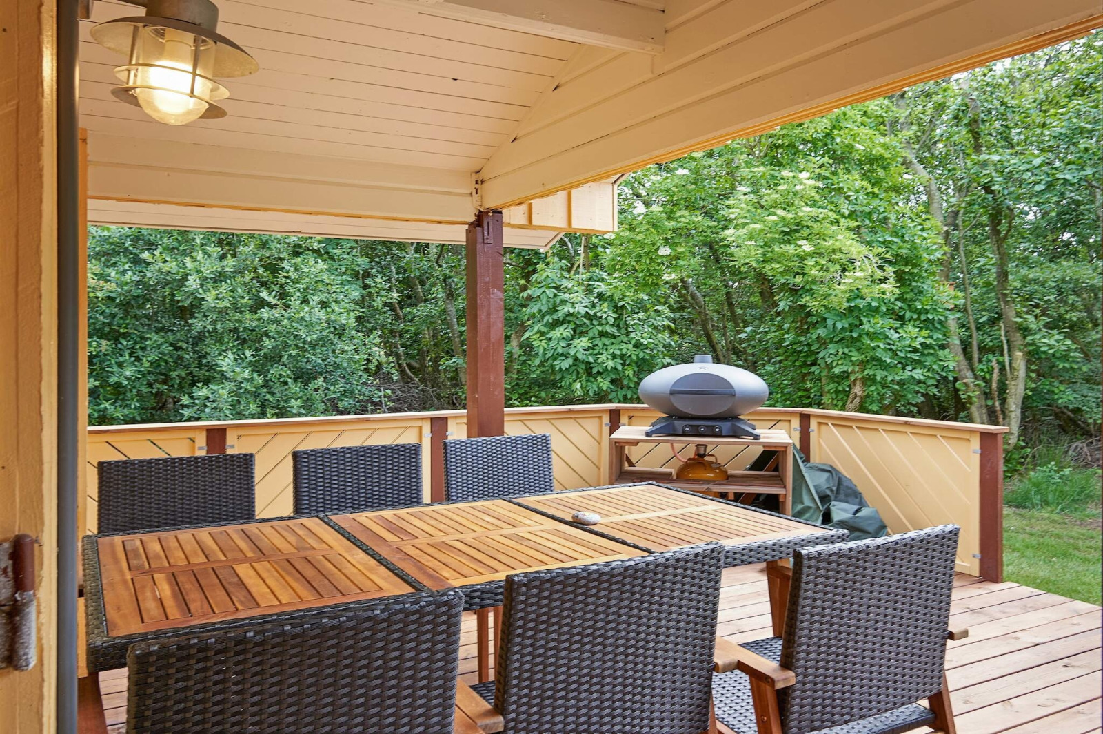 Cozy Coastal Cottage Retreat