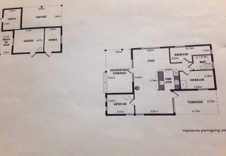 Floor plan of a 6-person holiday home in Glesborg, Denmark showing rooms, bathroom, kitchen and terraces.