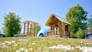 Parque infantil - Villatent - Cubo de bronce - Meppen, Drenthe, Países Bajos