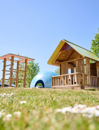 Parque infantil - Villatent - Cubo de bronce - Meppen, Drenthe, Países Bajos