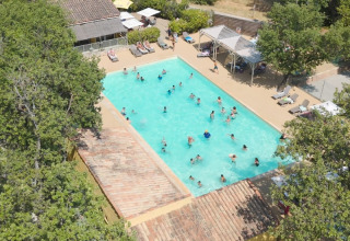 Aerial view of a swimming pool at Domaine des Chênes Blancs holiday park in Provence-Alpes-Côte d’Azur, France.