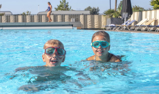 Outdoor pool - Villatent - camping de molenhoek - Kamperland, Zeeland, Netherlands