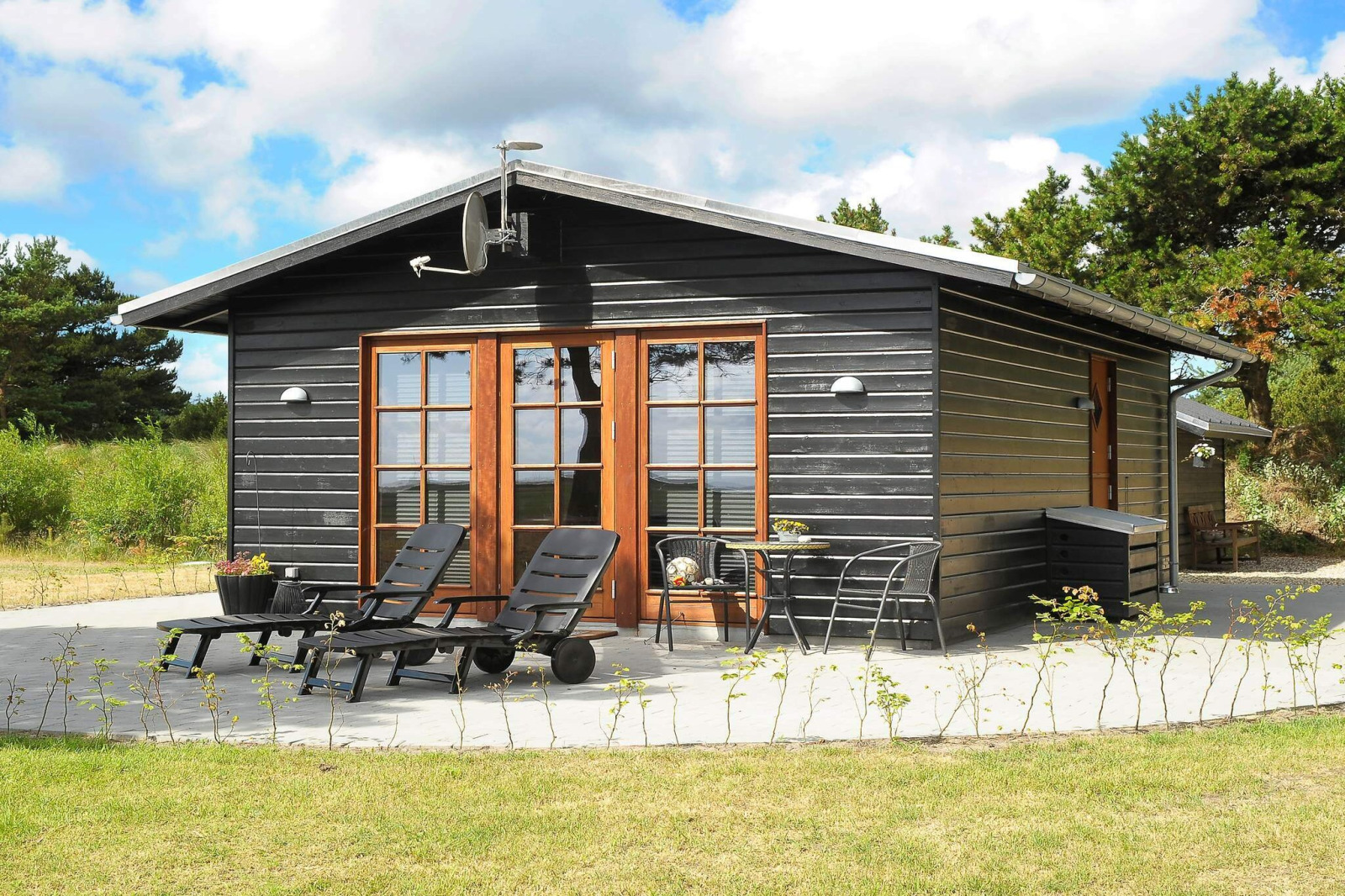 «Seaside Escape in Ho Bay»