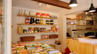 Camping store - Villatent - camping la garenne - Saint-Laurent-du-Pape, Ardèche, France