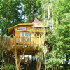 Treehouse glamping accommodation in a forest setting, Het Culturele Eiland Einsiedler - Boomhutten in Saxony.