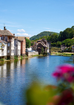 Panorámica del entorno - Villatent - camping la roche d'ully - Ornans, Jura, Francia