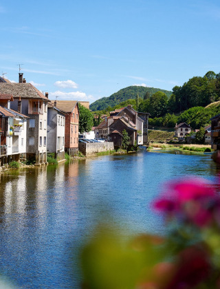 Panorámica del entorno - Villatent - camping la roche d'ully - Ornans, Jura, Francia