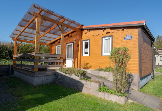 Alojamiento moderno de glamping o camping en Camping Hetzingen - Stacaravans, Renania del Norte-Westfalia, Alemania.