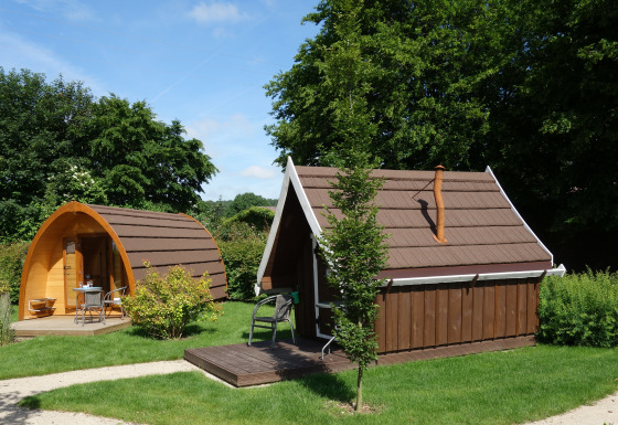 Dos acogedoras cabañas glamping rodeadas de naturaleza en Campingpark Kerstgenshof - Lodges Alemania.