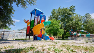 Parque infantil - Villatent - camping le lac bleu - Doussard, Drôme, Francia