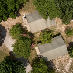 Tiendas desde arriba - Villatent - camping le lac bleu - Doussard, Drôme, Francia