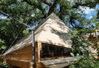 Glamping accommodatie bij Novanta - Boomhut Toscane, boomhut in Toscaanse bossen voor luxe kamperen.