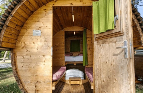 Einzigartige Schlaf-Fass-Unterkunft beim Camping Markelfingen - Schlaffässer am Bodensee.