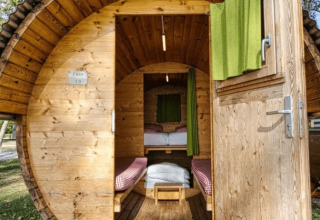 Hébergement glamping en tonneau bois au Camping Markelfingen - Schlaffässer près du lac de Constance.