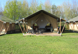 Familiecamping Hendriks Wijkje glamping in Drenthe met safaritenten, comfortabel genieten midden in de natuur.