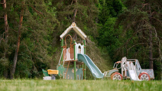 Playground - Villatent - Camping de Vaubarlet - Sainte-Sigolène, Haute Loire, France