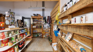 Camping store - Villatent - Camping de Vaubarlet - Sainte-Sigolène, Haute Loire, France