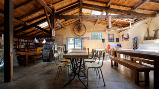 Espacio público interior - Villatent - Camping Lestaubiere - Douville, Dordoña, Francia