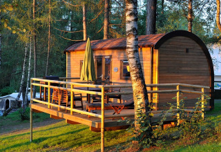 Woodlodge glamping accommodatie bij Nature Resort Natterer See in Tirol, tussen berken en natuur gelegen.