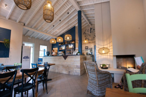 Cozy café area with inviting décor at Vacanze col Cuore: Vacanze Glamping Boutique by Lake Garda.