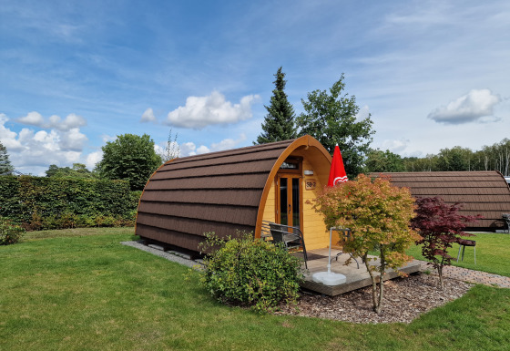 Alloggio glamping presso Campingplatz Auf dem Simpel, pod accogliente nel verde della Lüneburger Heide.