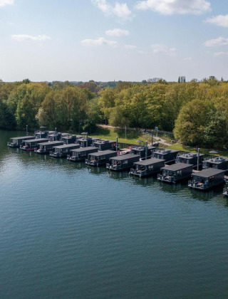 Hausboote auf dem Mookerplas - Marina Mookerplas - Hausbootverleih - Middelaar, Limburg, Die Niederlande