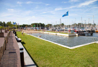 Zwembad jachthaven Naarden - Marina Parcs Naarden - Naarden, Noord-Holland, Nederland.