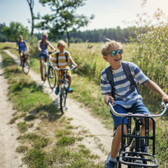 Niños en bici - Camping Bockenauer Schweiz - Vodatent - Bockenau, Renania-Palatinado, Alemania