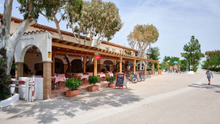 Restaurante - Camping Nautic Almata - Castelló d'Empuries, Costa Brava, España