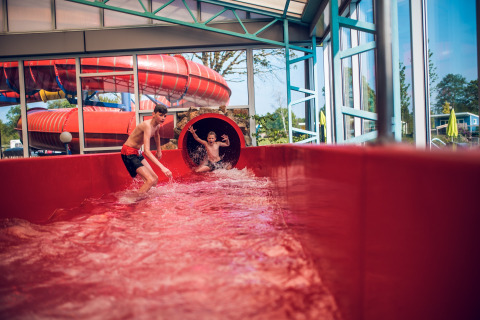 Piscine couverte à toboggan - Ackersate Villatent - Voorthuizen, Gelderland, Pays-Bas