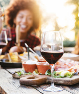 Restaurante - amigos en la terraza