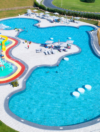 Parque acuático con piscina desde arriba - Camping Laguna Blu - Villatent - Alguer, Cerdeña, Italia