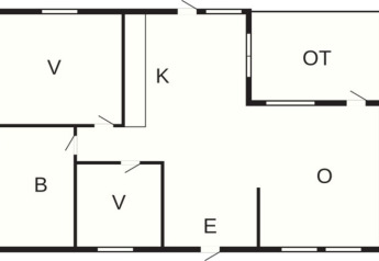 Plan de la Lakeside Cabin Retreat à Sollentuna, Suède, avec pièces et entrées clairement indiquées.