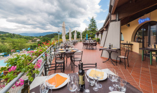 Terraza - Camping Il Poggetto - Villatent - Troghi, Toscana, Italia