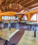 Restaurante interior - Camping Il Poggetto - Villatent - Troghi, Toscana, Italia