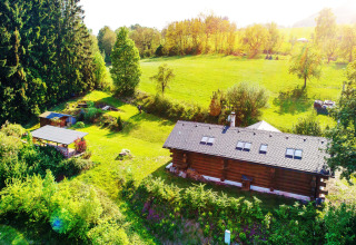 Vista aerea dello chalet Lomnice nad Popelkou LLB005 in Repubblica Ceca, circondato dal verde.