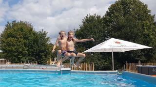 Outdoor pool - Camping Borken am See - Villatent - Rijssen-Holten, Overijssel, Netherlands