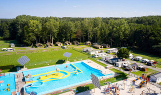Panorámica con piscina exterior - Recreatieoord Wilhelm Tell - Villatent - Opglabbeek, Limburgo, Bélgica