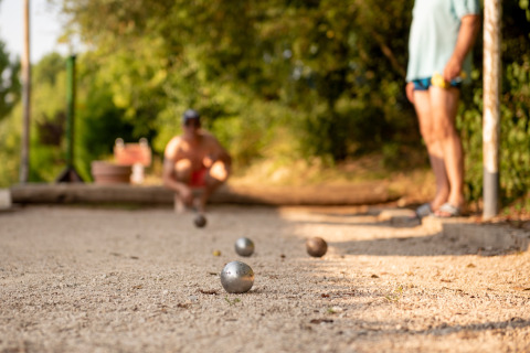Jeus de Boules - Campingplatz Fargogne - Vodatent - Puygaillard-de-Quercy, Tarn und Garonne, Frankreich