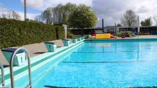 Schwimmbad - Vodatent - Wassersportcampingplatz zwischen den Diepen - Blokzijl - Overijssel - Niederlande (1).jpg